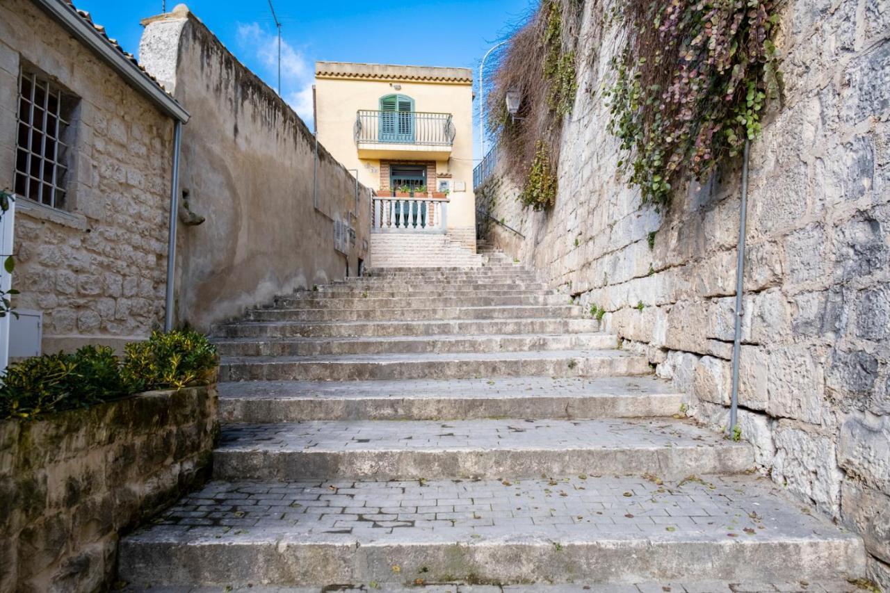 Appartement Luxury Loft Le Nuvole à Modica Extérieur photo
